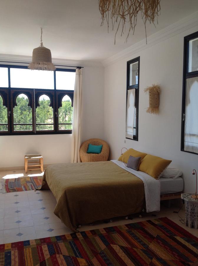 La Maison Des Ailleurs Homestay